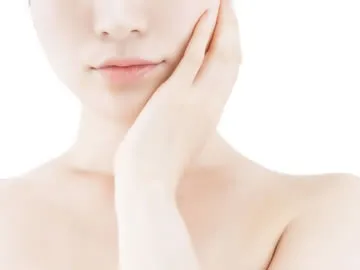 椿油を使ったフェイスケアイメージ